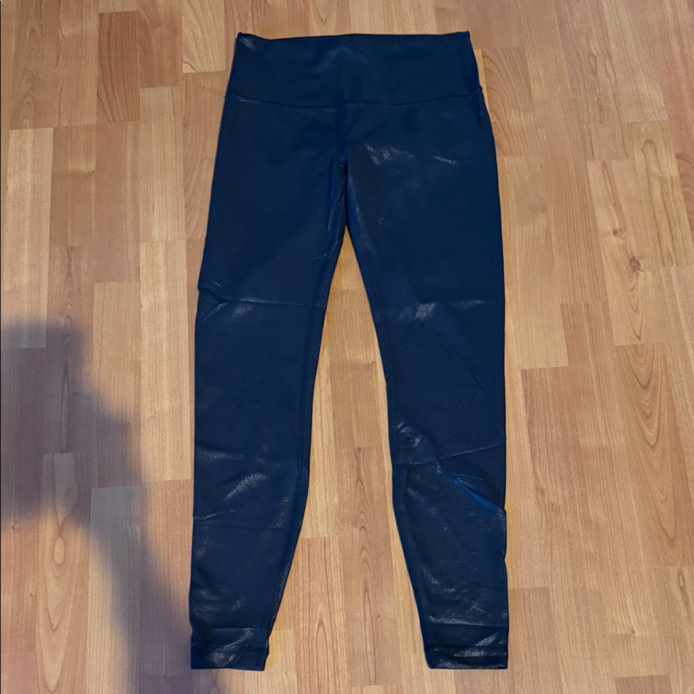 Lululemon Black Wunder Under foil Leggings